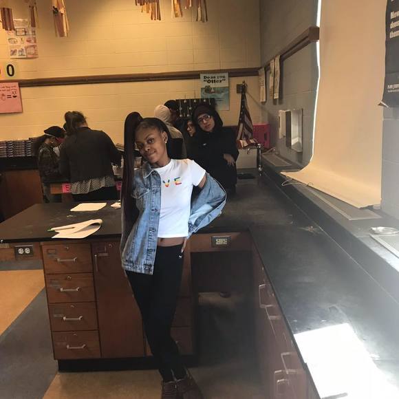 Meet your Posher, Quinteria - Picture 1 of 1